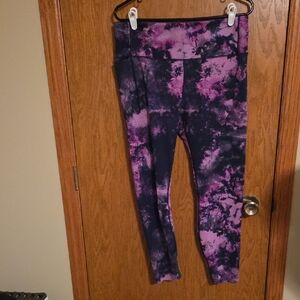 Under Armour Women's Purple Tie-Dye Leggings